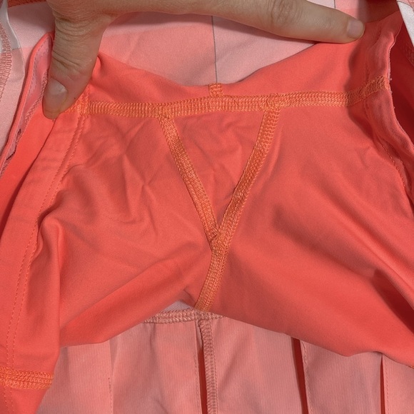 Lululemon Run: Pace Setter Skirt Pink Check size 6 - Picture 14 of 14